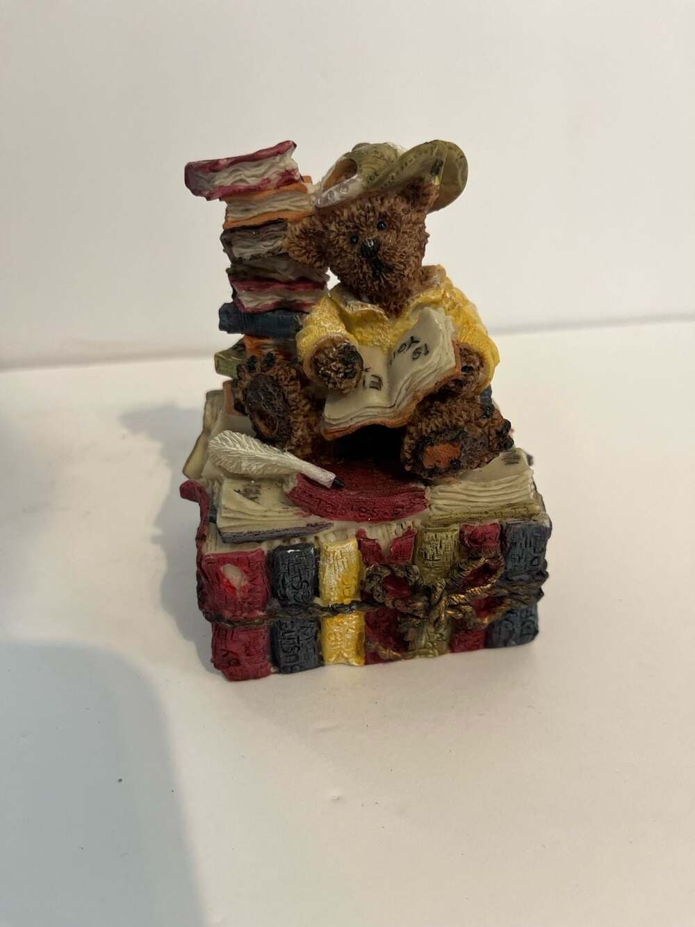 Boyds Bears & Friends Reading Bear on Stack of Books Light Up Figurine